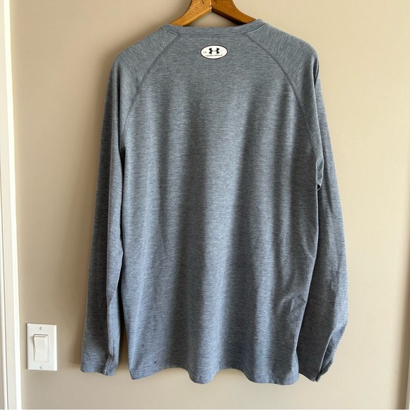 Long Sleeve Under Armour Shirt - Heat Gear - Men’s LARGE - Picture 4 of 15